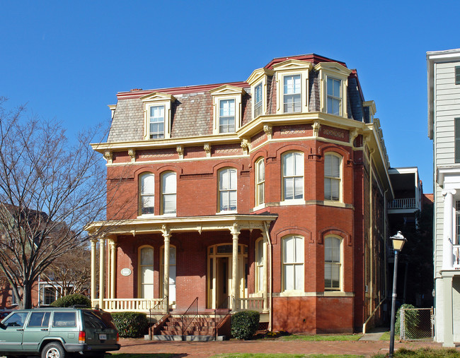 344 Court St in Portsmouth, VA - Foto de edificio - Building Photo