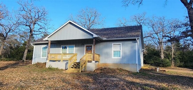 137 Way Station Trail in Smithville, TX - Building Photo - Building Photo