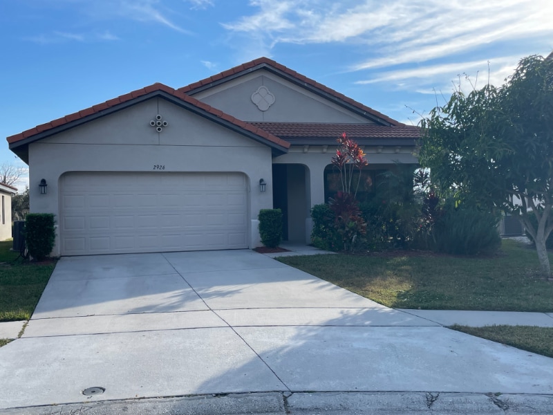 2926 Siesta View Dr in Kissimmee, FL - Building Photo