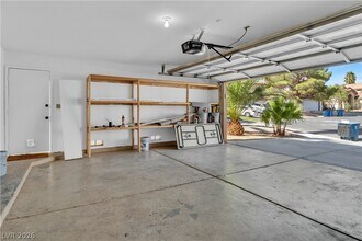 5321 Tamanar Dr in Las Vegas, NV - Building Photo - Building Photo