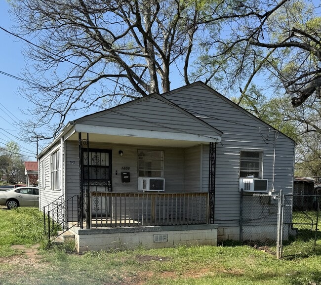 property at 1808 Jefferson Ave SW