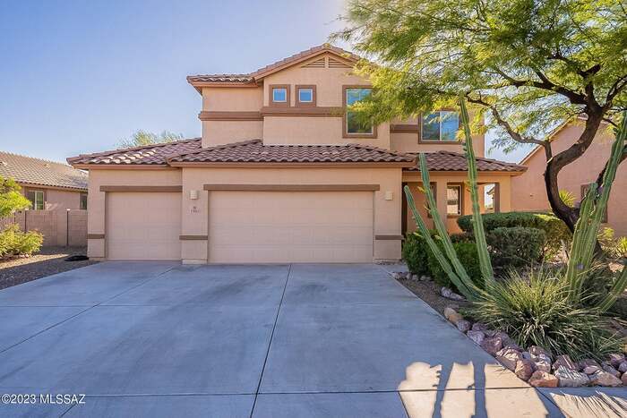 13861 N Swift Spear Dr in Marana, AZ - Building Photo