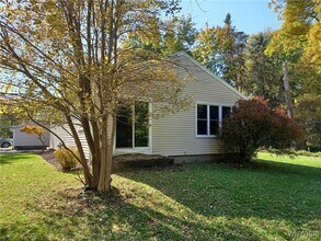 31 Bastian Rd in Rochester, NY - Building Photo - Building Photo