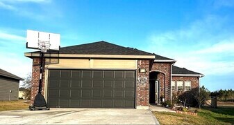 844 Rd 5109 in Cleveland, TX - Building Photo