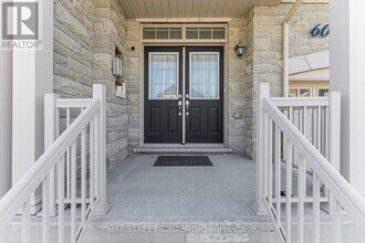 60 Mohandas Dr in Markham, ON - Building Photo - Building Photo