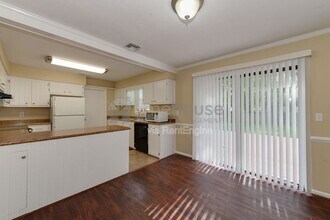 290 Sedgefield Ave in Virginia Beach, VA - Building Photo - Building Photo