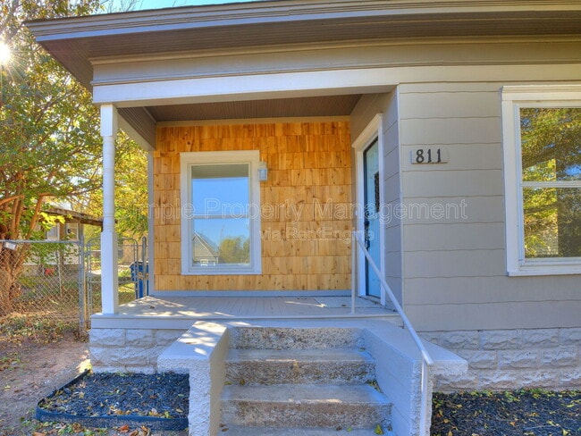 811 W Wade St in El Reno, OK - Building Photo - Building Photo