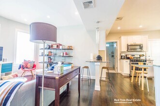 31 Pleasant St in Boston, MA - Building Photo - Building Photo