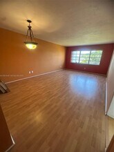 1530 NE 191st St in Miami, FL - Building Photo - Building Photo