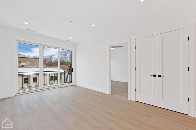 property at 3322 N Halsted St