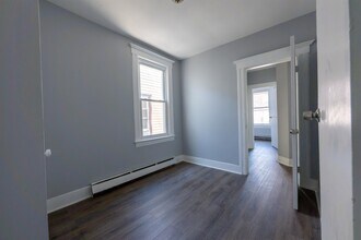 229 Bidwell Ave in Jersey City, NJ - Building Photo - Building Photo