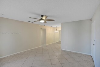 101 E McNab Rd in Pompano Beach, FL - Building Photo - Building Photo