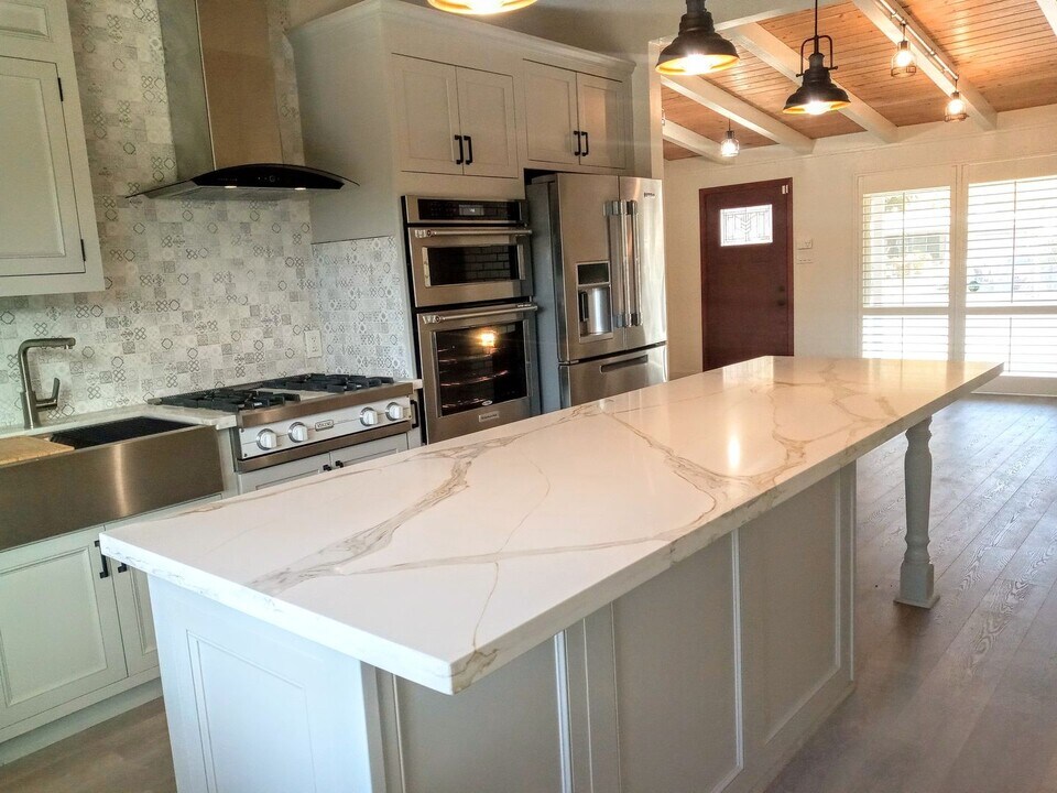 10101 Endfield Way in San Jose, CA - Building Photo