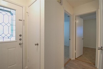 12100 Lavinia Ln in Austin, TX - Building Photo - Building Photo