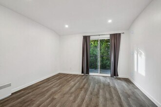 3937 Sainte-Émilie Rue in Montréal, QC - Building Photo - Building Photo