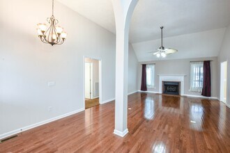 645 Fallbrook Ln in Clarksville, TN - Building Photo - Building Photo