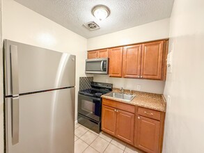 1101 NE 23rd Terrace in Pompano Beach, FL - Building Photo - Building Photo
