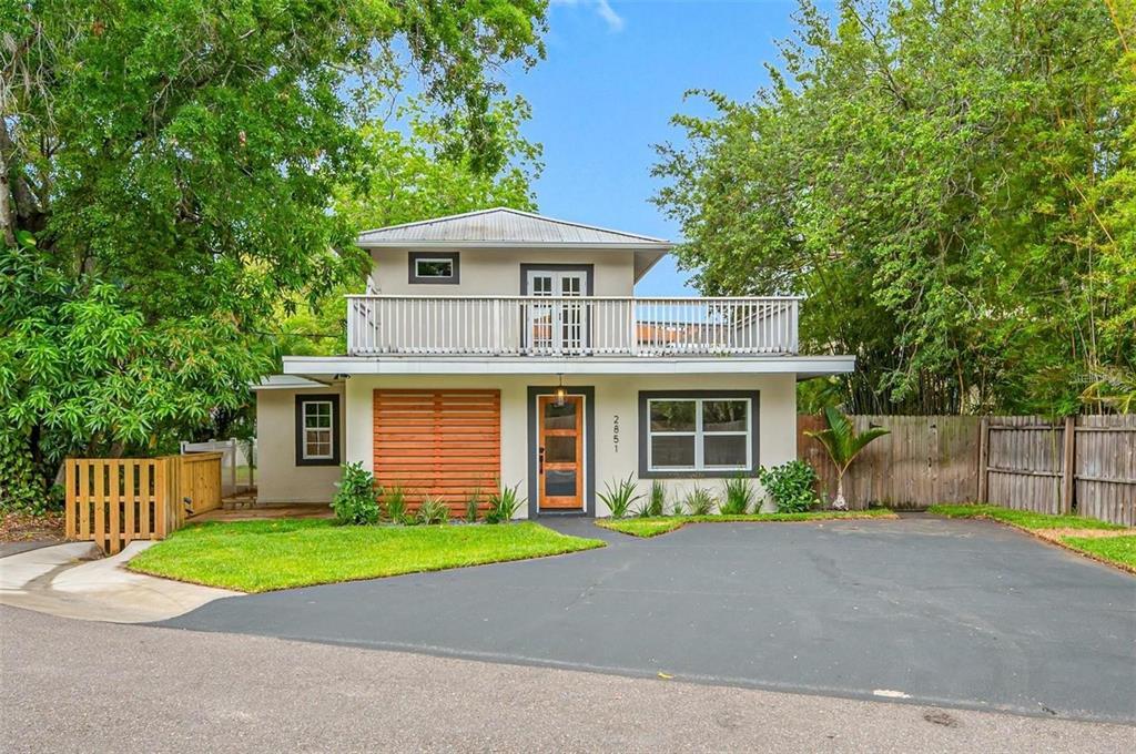 2851 W Bay Ave in Tampa, FL - Foto de edificio