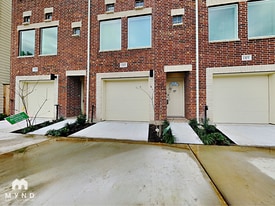 8705 Bryam St in Houston, TX - Building Photo