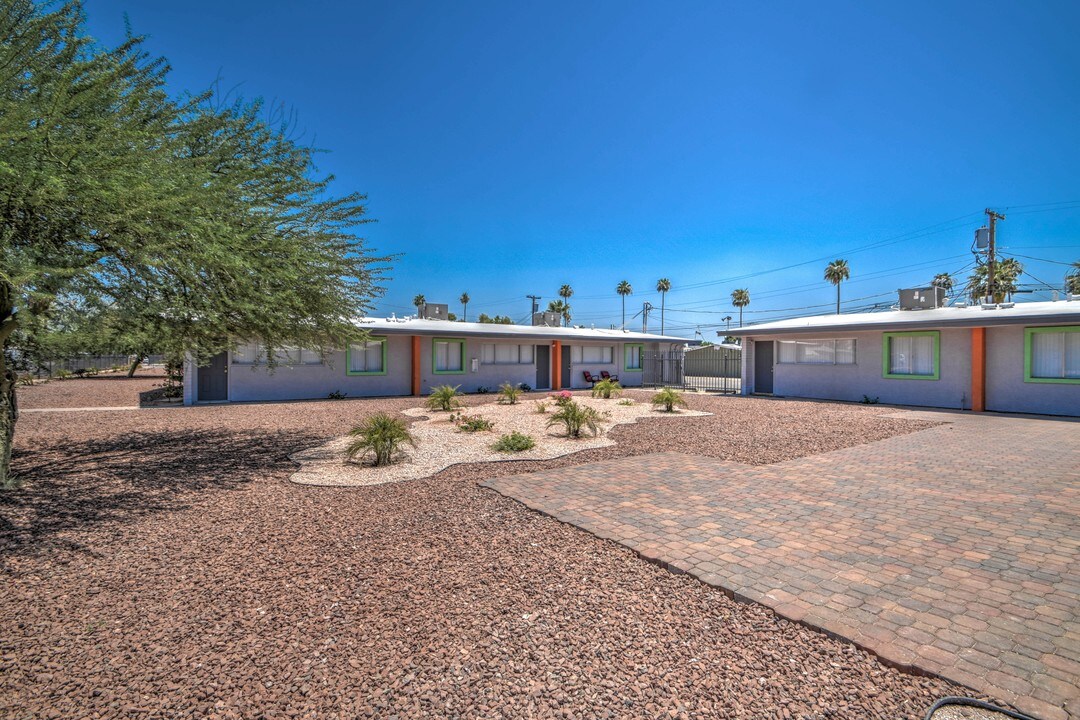 Aspire Camelback in Phoenix, AZ - Building Photo