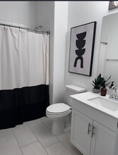 7783 Howard Ct in Hesperia, CA - Foto de edificio - Building Photo