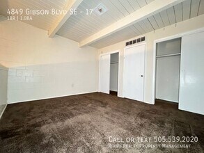 4849 Gibson Blvd SE in Albuquerque, NM - Foto de edificio - Building Photo
