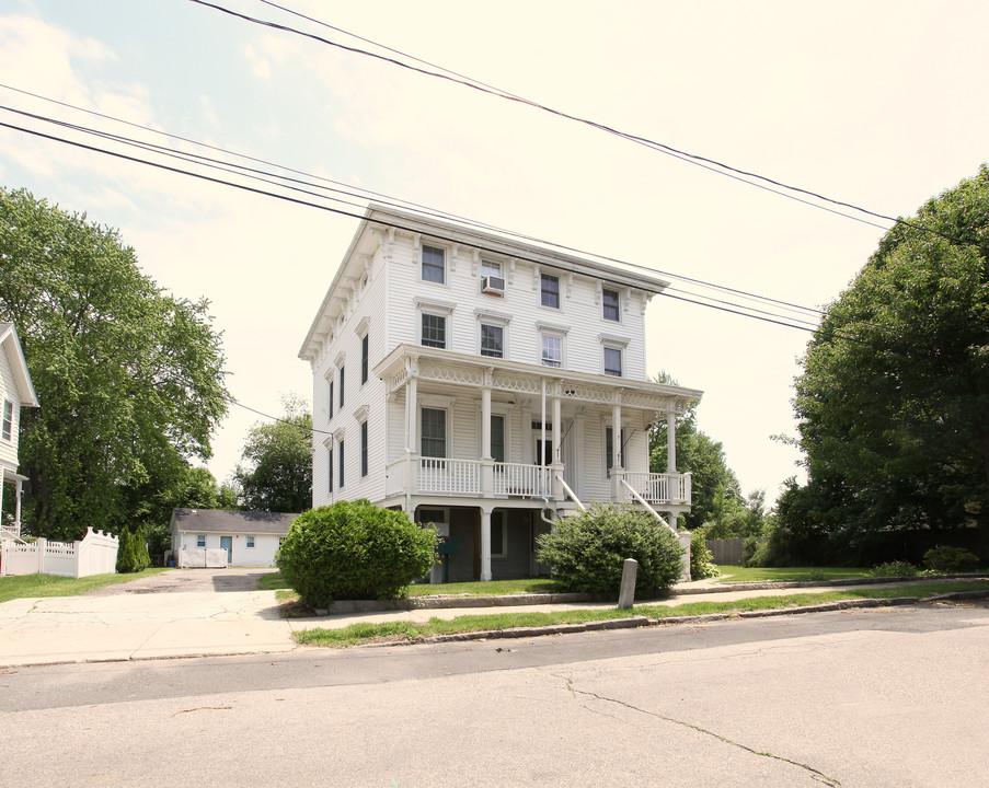 7 Jackson Ave in Mystic, CT - Building Photo