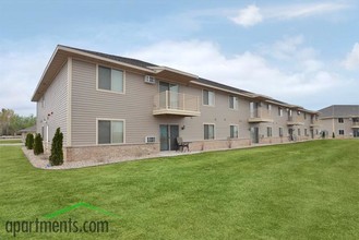 Skyline Estates in Hobart, WI - Foto de edificio - Building Photo