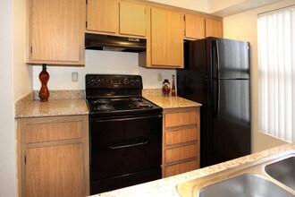 La Paloma Apartments in Tempe, AZ - Building Photo - Interior Photo