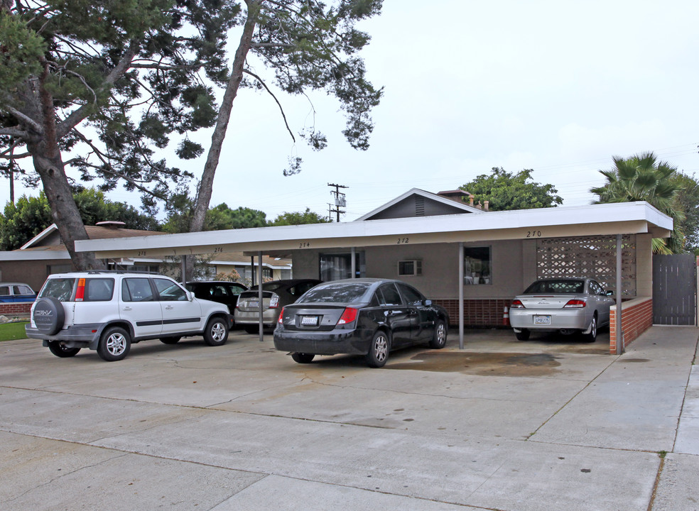 270-278 S Oak St in Orange, CA - Building Photo