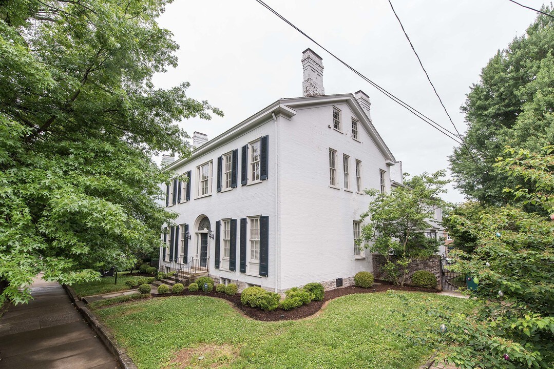 247 N Broadway-Unit -4 in Lexington, KY - Building Photo