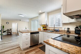 5623 Spring Run Ave in Orlando, FL - Foto de edificio - Building Photo