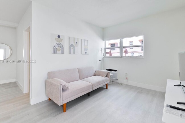 1228 Pennsylvania Ave in Miami Beach, FL - Building Photo - Building Photo