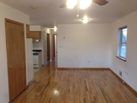408 Jersey St, Unit 1 in Harrison, NJ - Building Photo