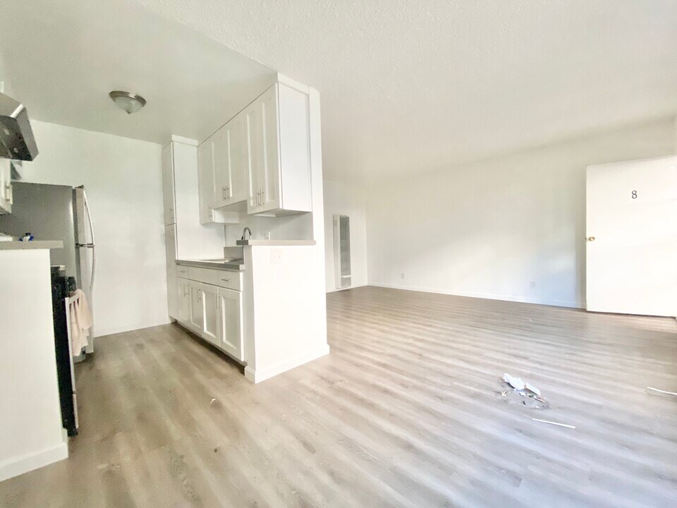 3655 Midvale Ave in Los Angeles, CA - Foto de edificio