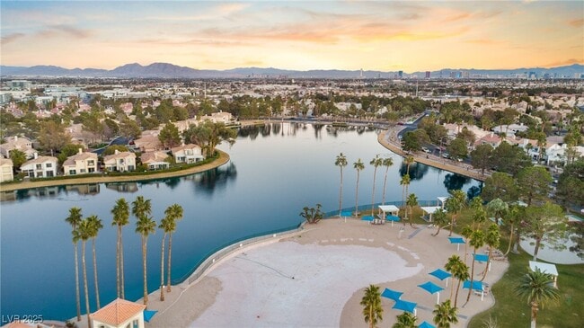 3004 Sun Lake Dr in Las Vegas, NV - Building Photo - Building Photo