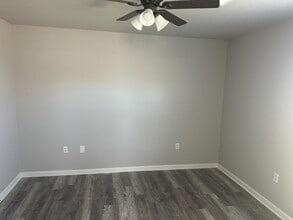 302 S Cemetary St in Sulphur Rock, AR - Building Photo - Building Photo