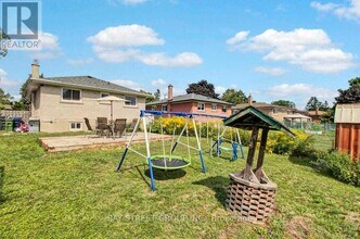 23 Dalcourt Dr in Toronto, ON - Building Photo - Building Photo