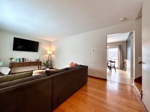 2728 Vassar Dr SE in Grand Rapids, MI - Building Photo - Building Photo