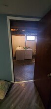 7633 Sessis Dr in Columbus, OH - Foto de edificio - Building Photo