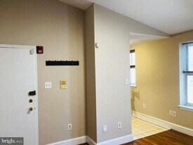 1906 Fairmount Ave in Philadelphia, PA - Building Photo