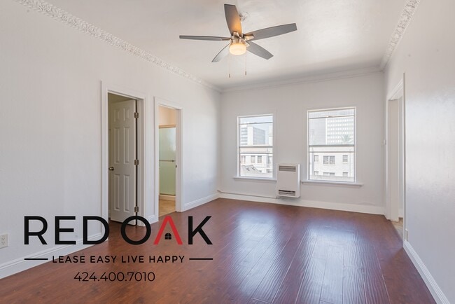 property at 724 S Mariposa Ave