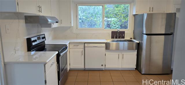 1357 Mokulua Dr in Kailua, HI - Foto de edificio - Building Photo