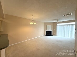 1515 Sylvia Ct in Charlotte, NC - Building Photo - Building Photo