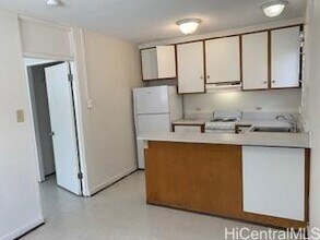 927 Spencer St in Honolulu, HI - Building Photo - Building Photo