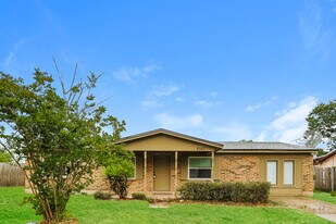 8567 Canton Dr in Jacksonville, FL - Building Photo