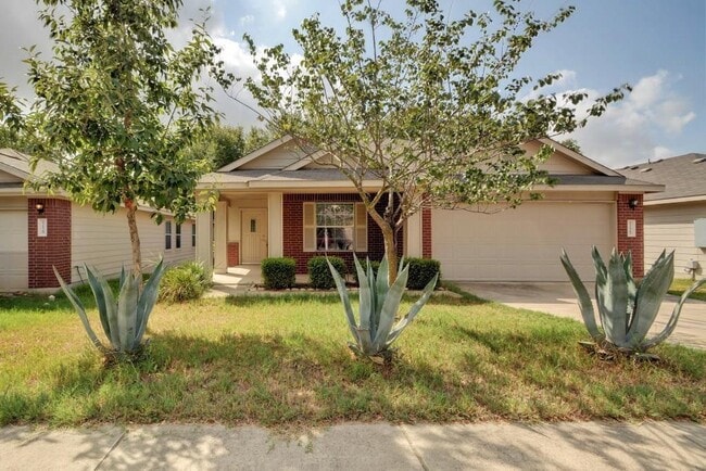 property at 5125 English Glade Dr