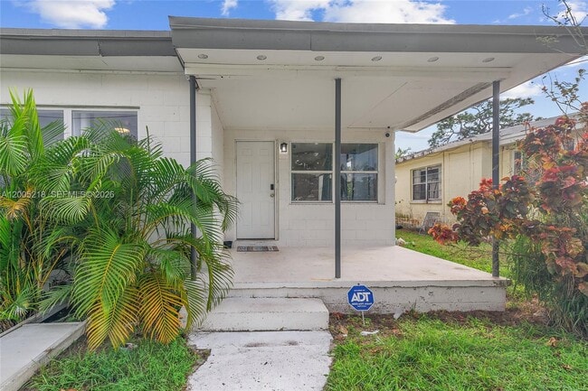 1408 N 23rd St in Fort Pierce, FL - Building Photo - Building Photo