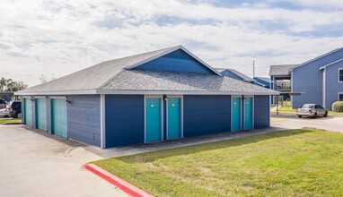 Stoneleigh Harlingen in Harlingen, TX - Building Photo - Building Photo