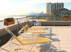 6301 N Sheridan Rd, Unit 11N in Chicago, IL - Foto de edificio - Building Photo